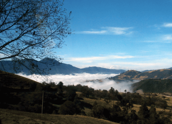 P2070168-cloud-in-valley