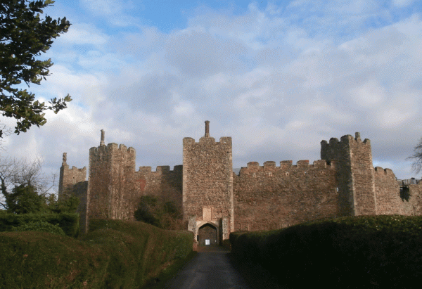 P1190355-Framlingham-Castle