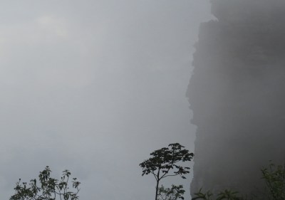 IMG_1151 rocks nr Lencois