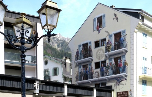IMG_7624 painting on house Chamonix