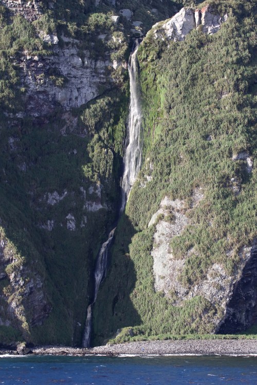 7F1A9801 Inaccesssible Island